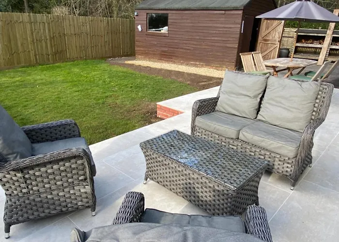 Peaceful Woodland Retreat Near Clifton, Bristol